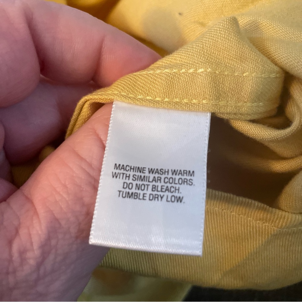 Covington men’s XL long sleeved 100% cotton shirt. Color is yellow. New with tag - Picture 11 of 12